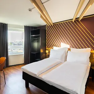 Hotel Duesseldorf-hbf, Dusseldorf
